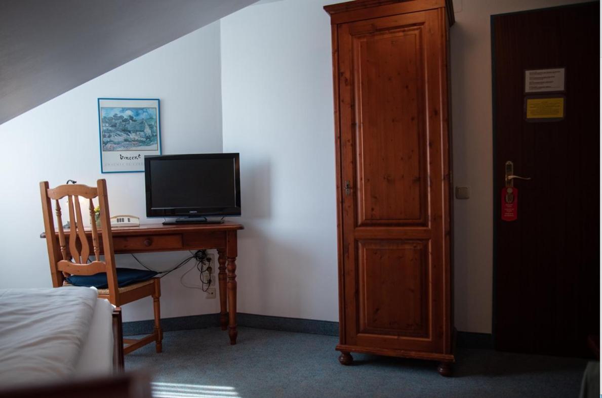 Mahlzeit - Hotel Brauhaus Weyhausen - Keramikstudio エクステリア 写真